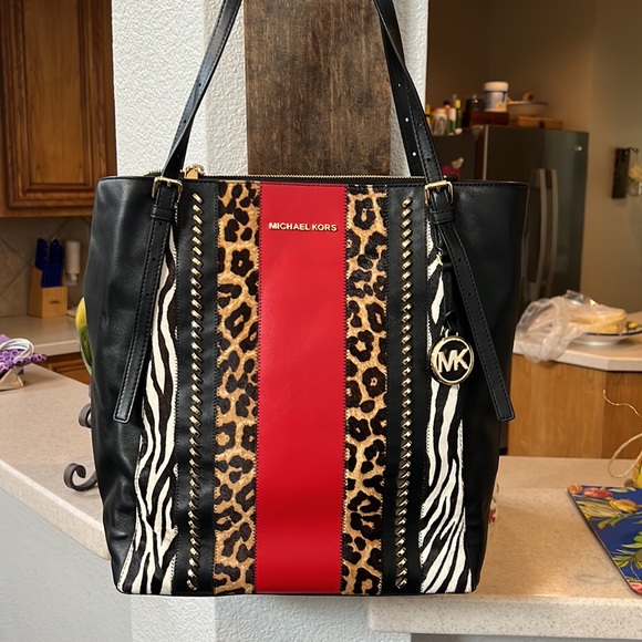 Michael Kors Limited Edition Megan Large Mixed-Media Leather Tote Bag - Picture 7 of 12